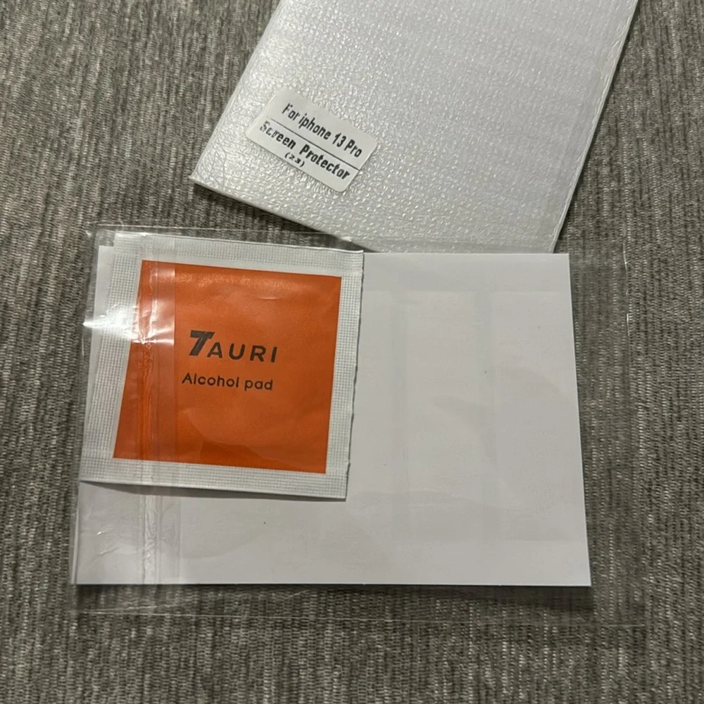 Tauri | iPhone 13 Pro Screen Protector Kit